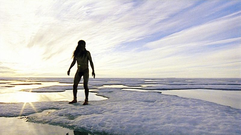 <i>Scene from the movie Atanarjuat @ Rezo Films</i><br>Only the cinema of First Nations focuses on Nordic spaces, that it finally reclaims after having been largely displaced by the 20th century Canadian film productions.